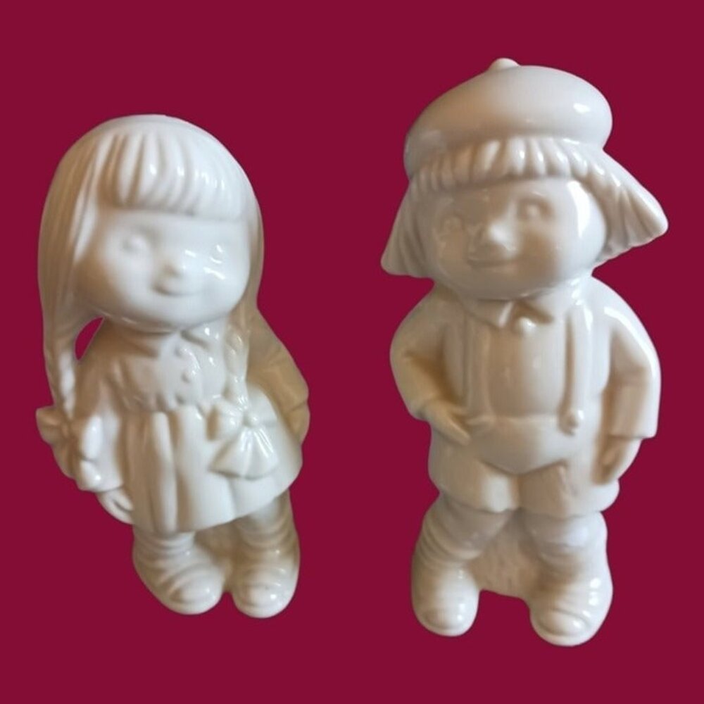Vintage figurines ceramic boy and girl - Picture 4 of 5